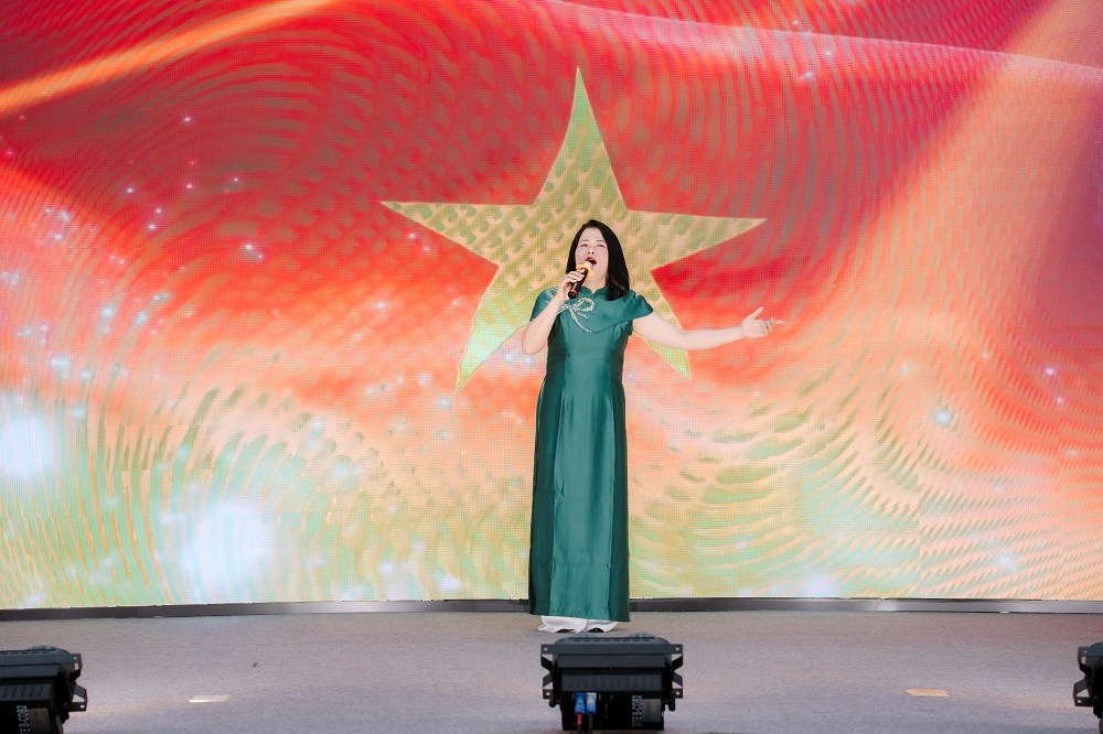 Tiết mục Việt Nam trong tôi là - Ngọc Anh Trung tâm ĐHKT